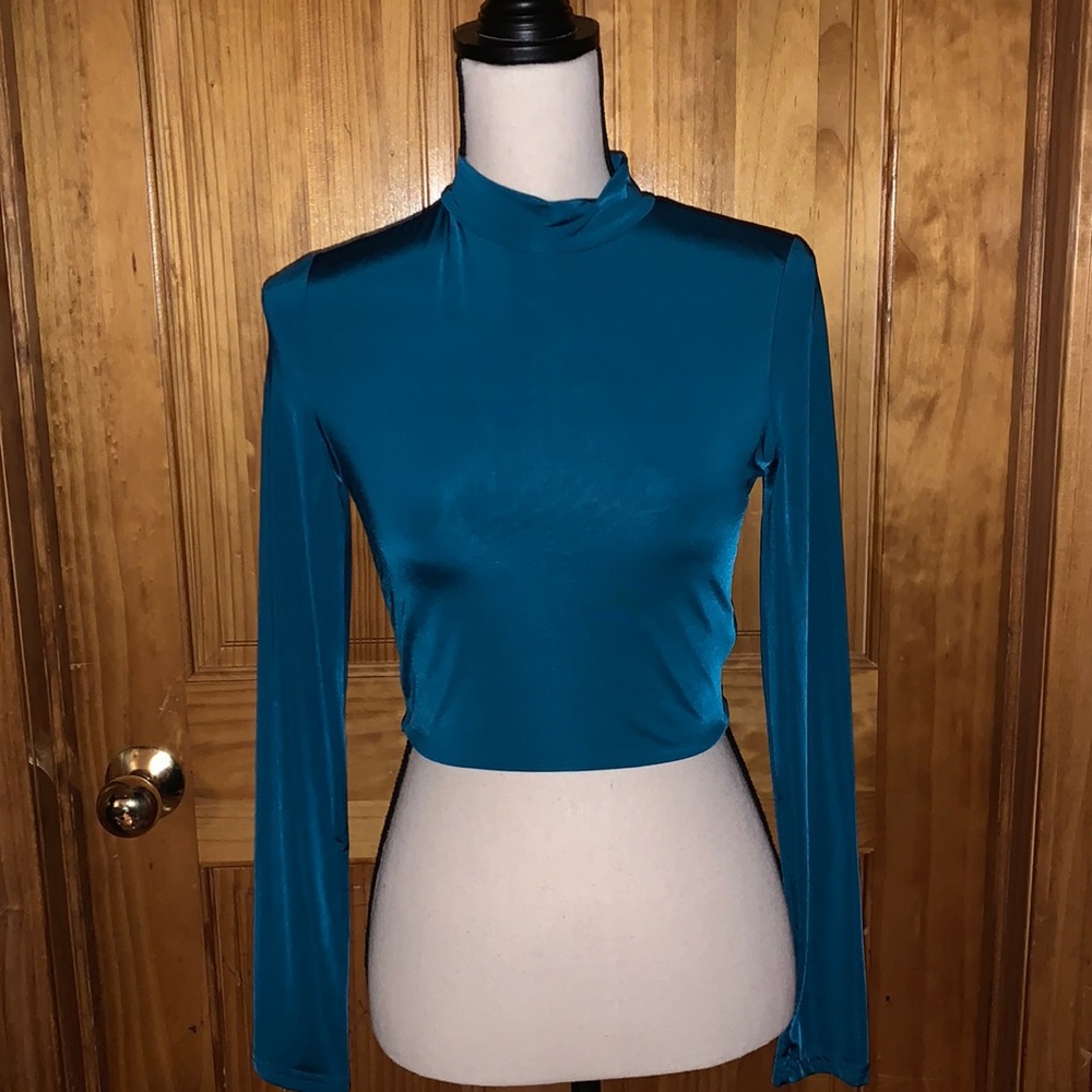 Revamped Mock turtleneck Crop Long Sleeve Shirt S - Picture 1 of 6
